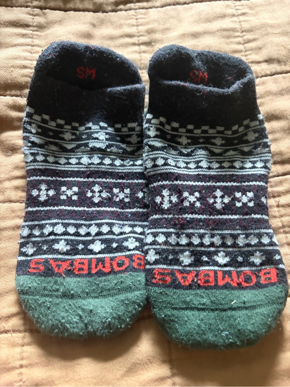 Bombas Cozy Cabin Socks Fair Isle Navy & Green | Women's Small